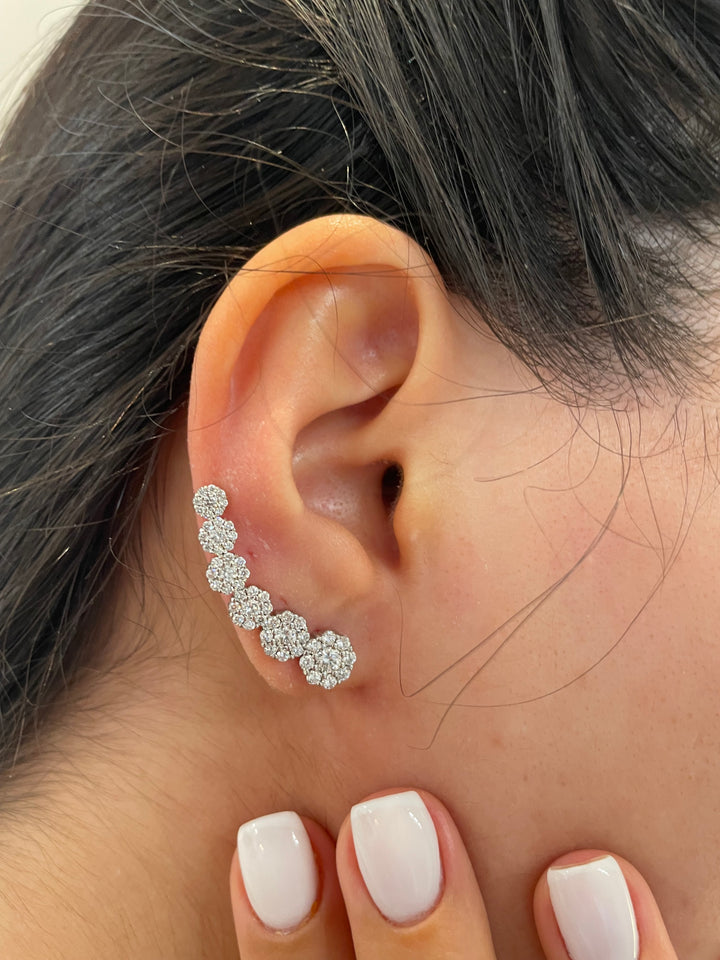 עגיל יהלומים ״לוטם״