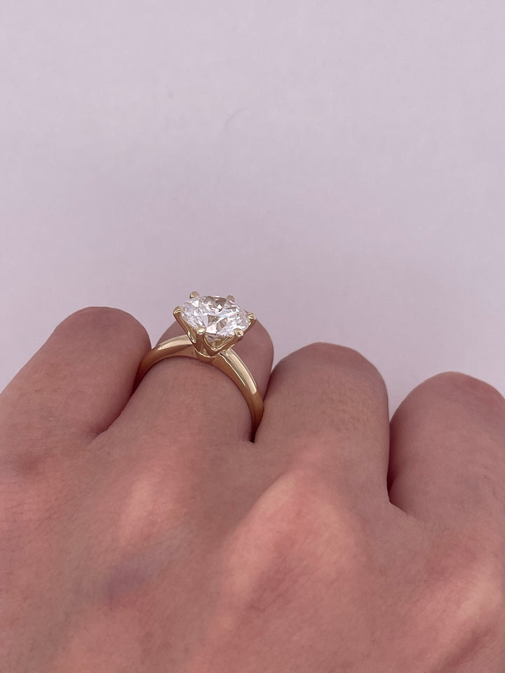 טבעת אירוסין סוליטר 6 שיניים דגם קרולין 3 קראט מעבדה cvd