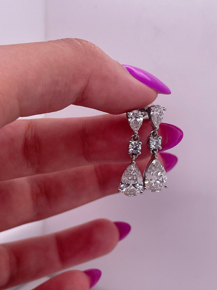 עגילי יהלומים נופלים 4.50 קראט מעבדה