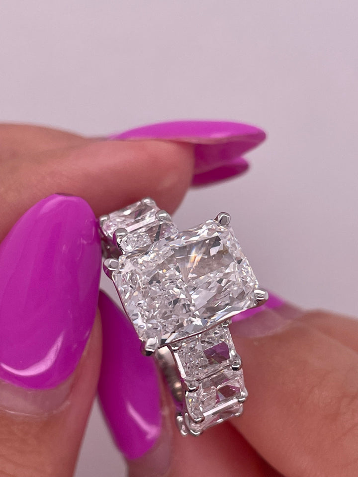 טבעת אירוסין רדיאנים 5.50 קראט טבעי