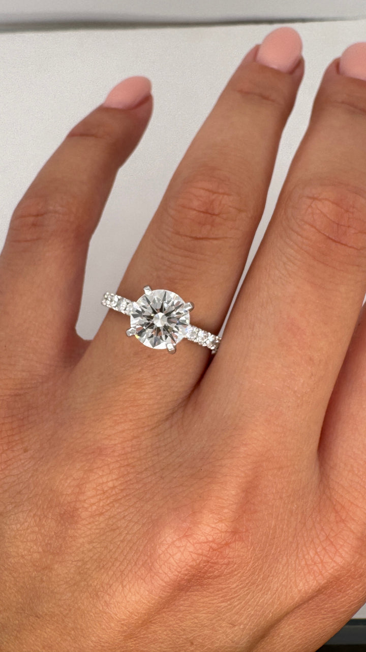 טבעת אירוסין קלאסית 2.30 קראט מעבדה cvd