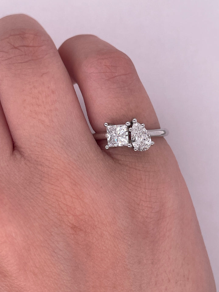 טבעת 2 יהלומים 1.30 קראט מעבדה cvd