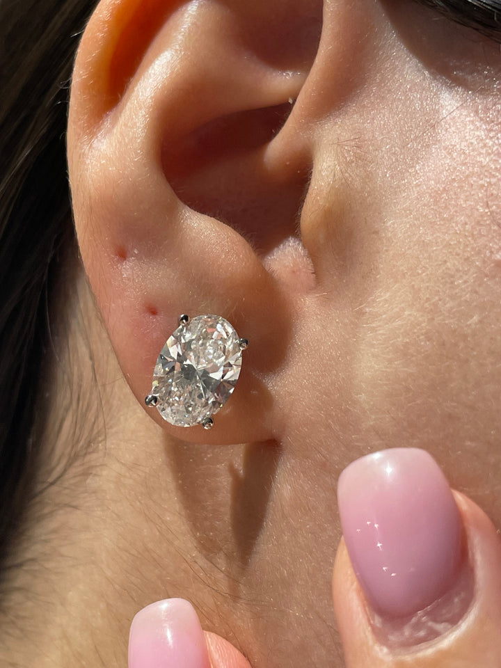 עגילי יהלומים צמודים אובלים 6 קראט