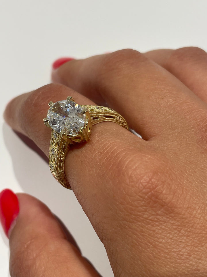 טבעת אירוסין ״ אודין״ 2 קראט יהלום טבעי