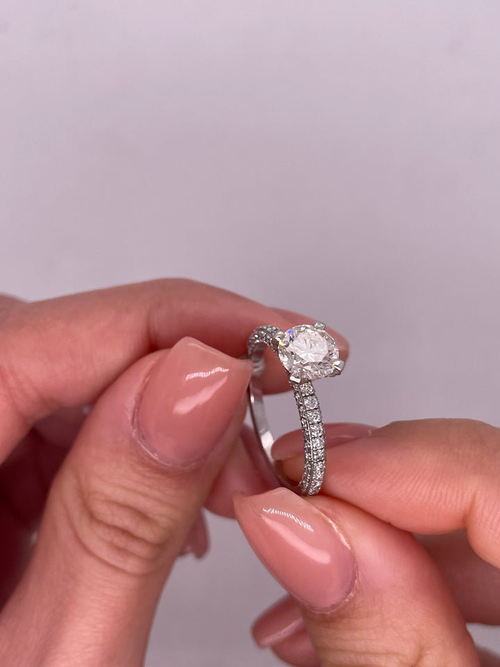 טבעת אירוסין 3 שורות 1.75 קראט טבעי