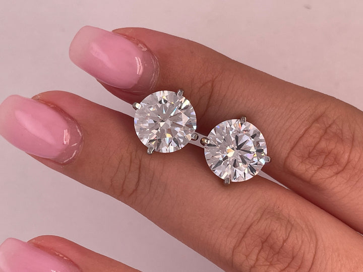 עגילי יהלומים צמודים 6 קראט מעבדה cvd