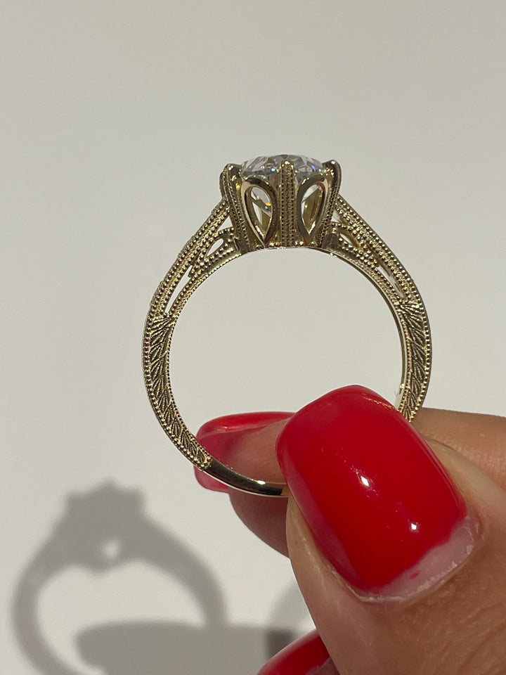 טבעת אירוסין ״ אודין״ 2 קראט יהלום טבעי