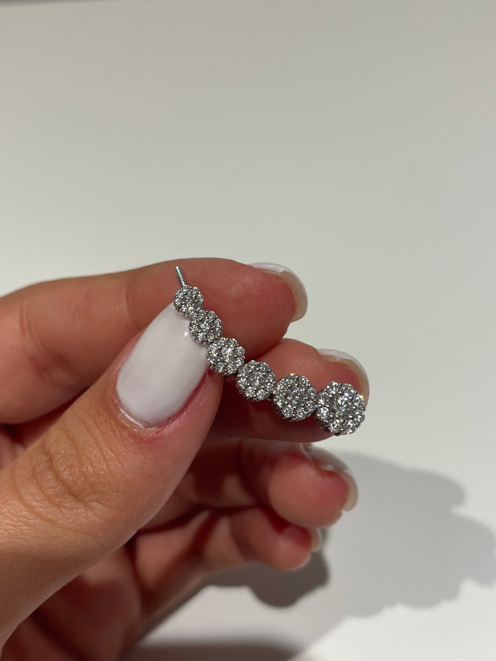 עגיל יהלומים ״לוטם״