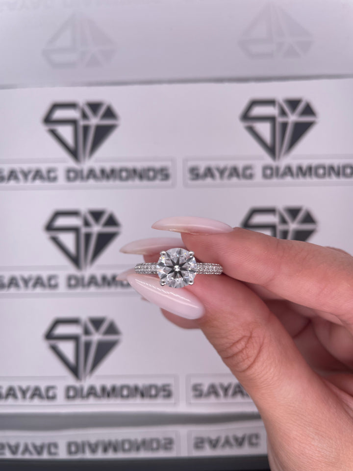 טבעת אירוסין משובצת כל הטבעת 2 קראט יהלומים טבעי