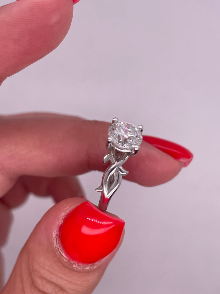 טבעת אירוסין ״קרולינה״ 1.50 קראט טבעי