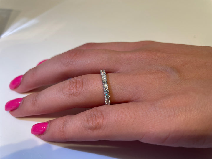 טבעת אטרנטי מקיפה כל האצבע 1.50 קראט מעבדה