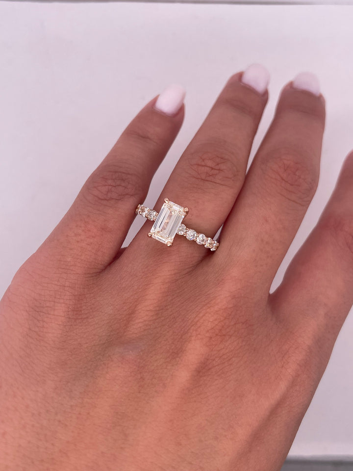 טבעת אירוסין דגם ״אלין״ 2 קראט טבעי