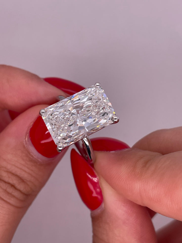 טבעת אירוסין סוליטר 10 קראט רדיאן