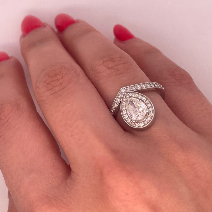 טבעת אירוסין ״אדל ״ 1.80 קראט טבעי