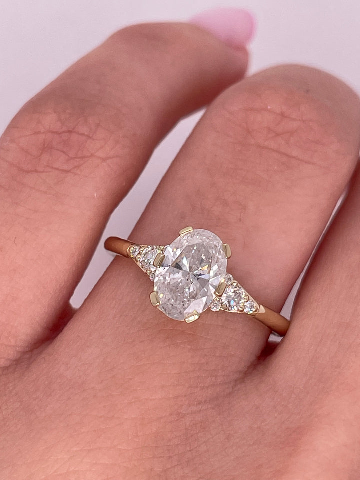 טבעת אירוסין דגם ״אריאן״ 1.25 קראט מעבדה cvd