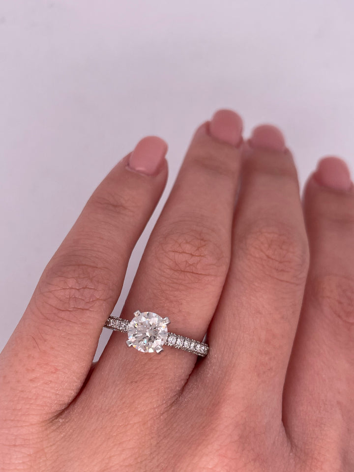 טבעת אירוסין 3 שורות 1.75 קראט טבעי