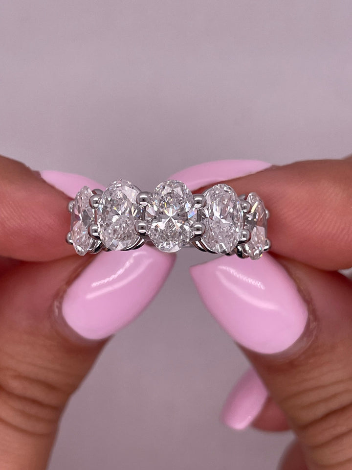 טבעת יהלומים חצי אטרנטי אובלים 5 קראט יהלומים מעבדה cvd