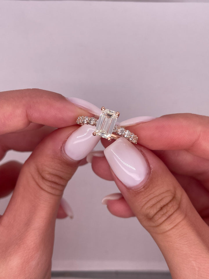 טבעת אירוסין דגם ״אלין״ 2 קראט טבעי