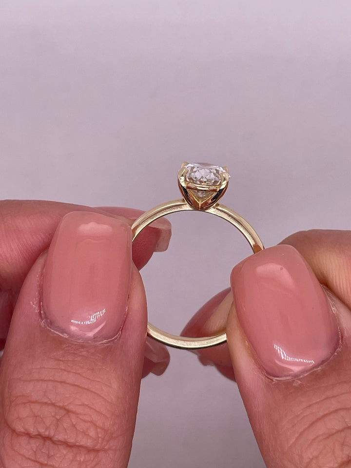 טבעת אירוסין סוליטר 0.75 קראט אובל מעבדה