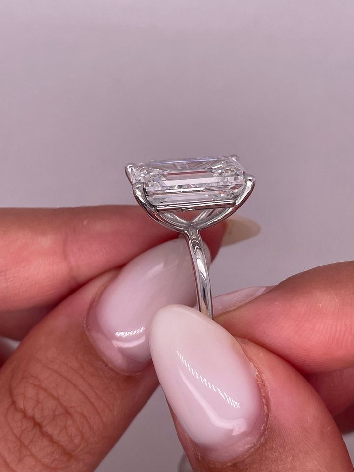 טבעת סוליטר 10 קראט יהלום אמרלד