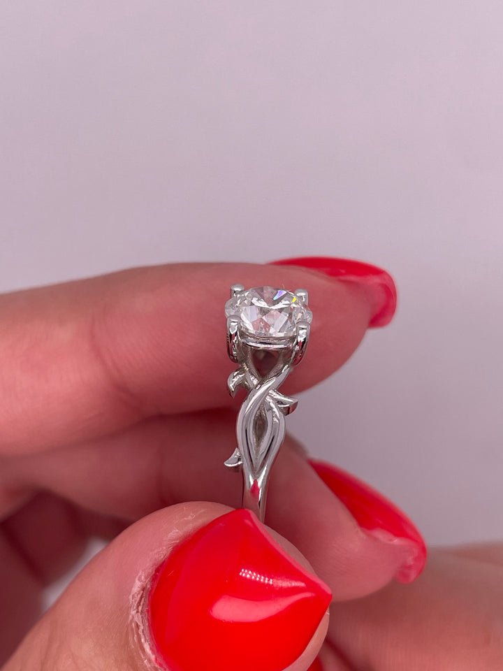 טבעת אירוסין ״קרולינה״ 1.50 קראט מעבדה cvd