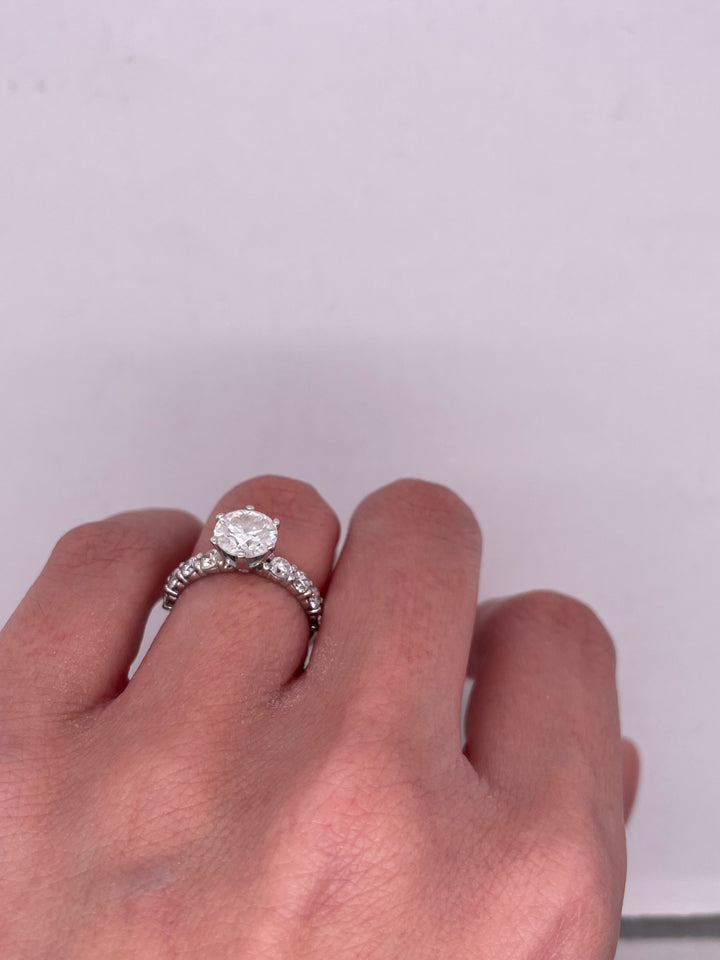 טבעת דגם  ״דיאנה״ 2 קראט יהלומים מעבדה cvd