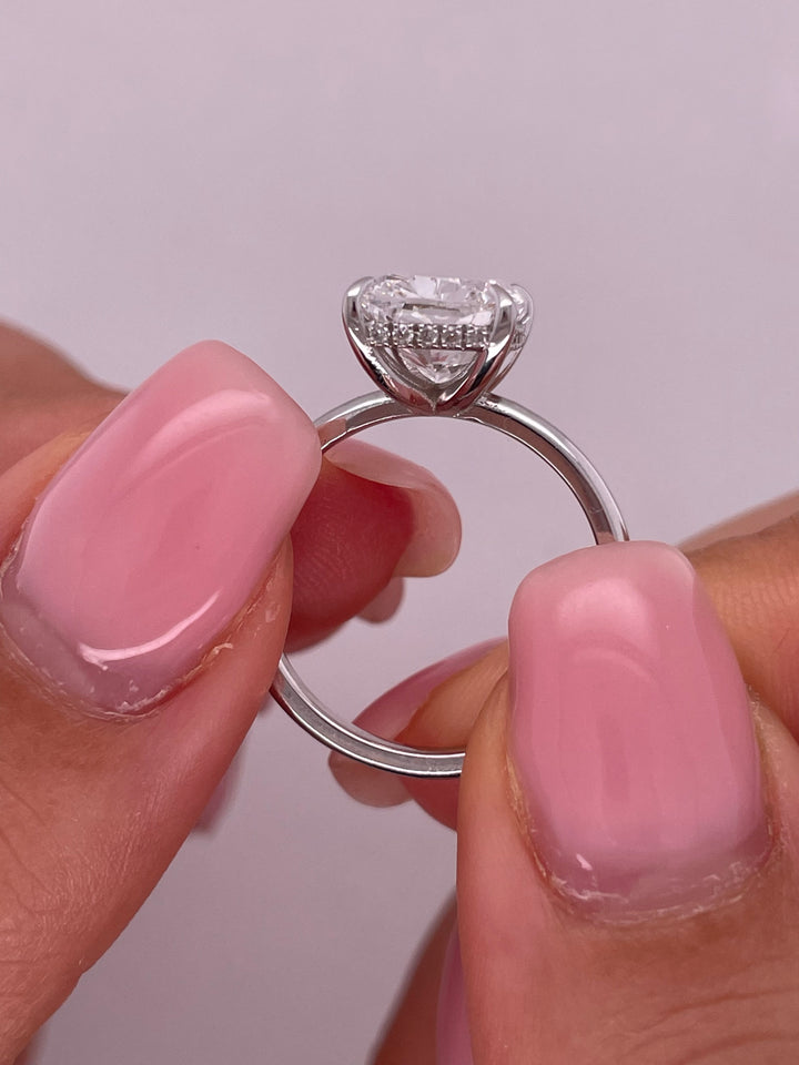 טבעת אירוסין סוליטר 3 קראט קושן מעבדה cvd