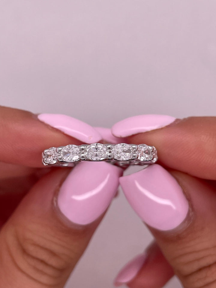 טבעת יהלומים אטרנטי שלמה אובלים 3 קראט מעבדה cvd