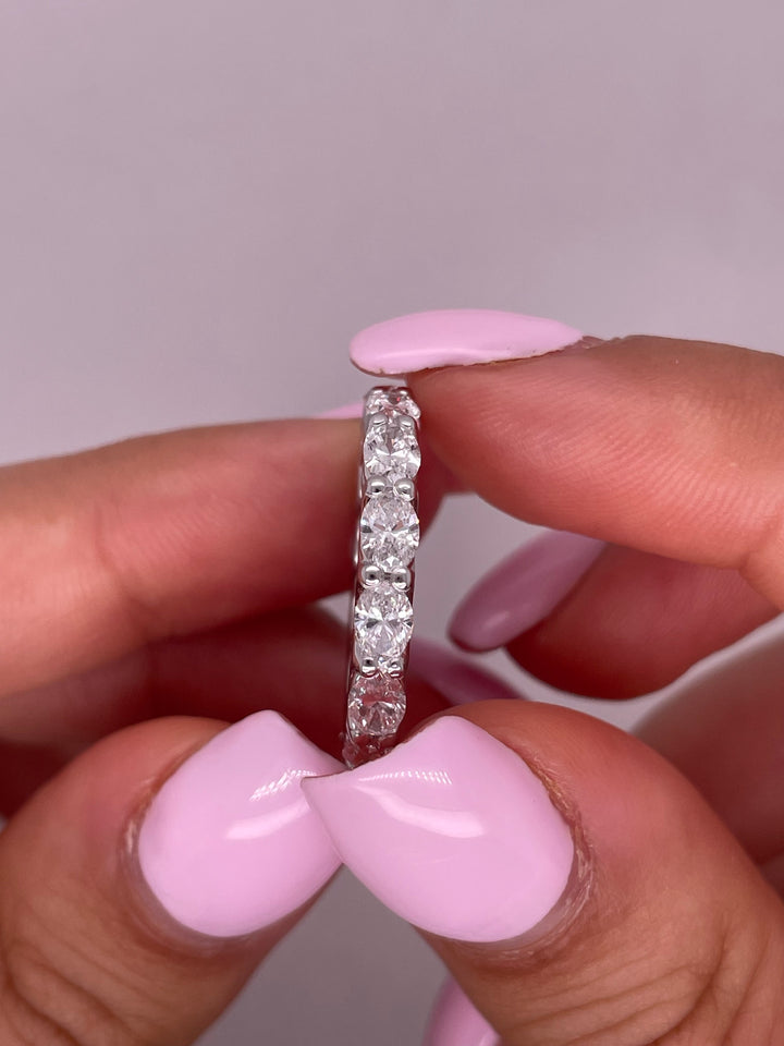 טבעת יהלומים אטרנטי שלמה אובלים 3 קראט מעבדה cvd