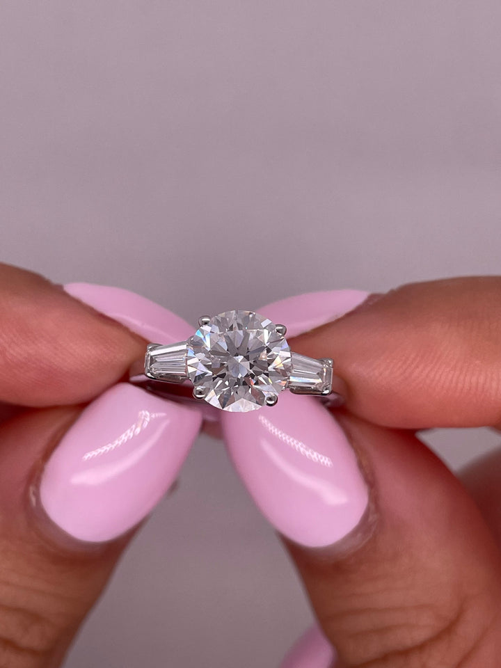 טבעת אירוסין ״אליס״  2.50 קראט יהלומים מעבדה cvd