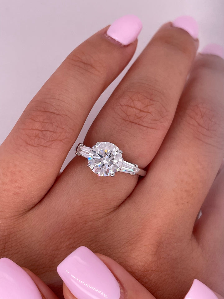 טבעת אירוסין ״אליס״  2.50 קראט יהלומים מעבדה cvd