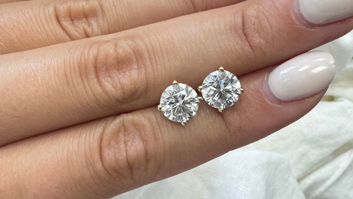 עגילי יהלומים צמודים 3.50 קראט מעבדה