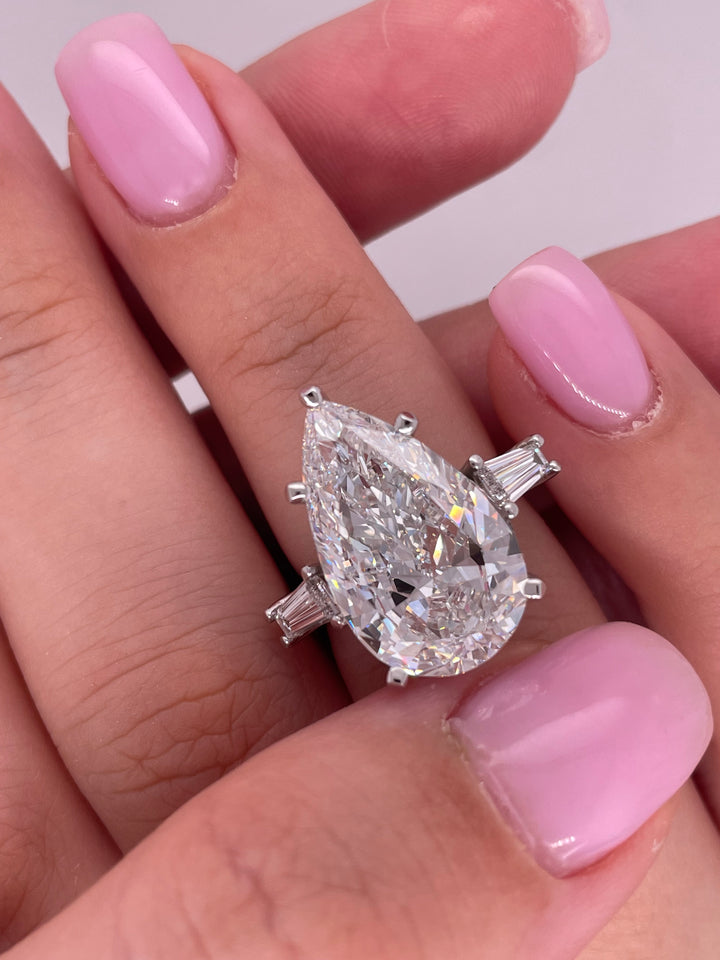 טבעת אירוסין ״אייברי״ 8 קראט יהלומים מעבדה cvd