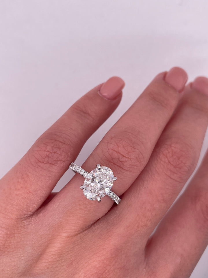 טבעת אירוסין יהלום אובל 1.75 קראט מעבדה cvd