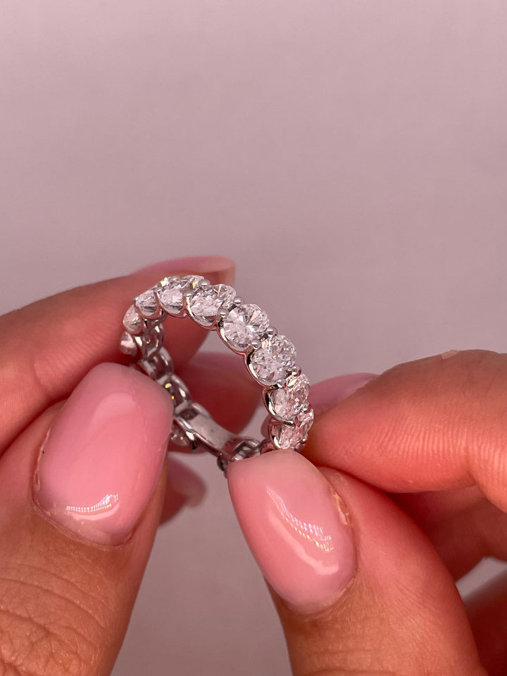 טבעת יהלומים אטרנטי אובלים 4 קראט