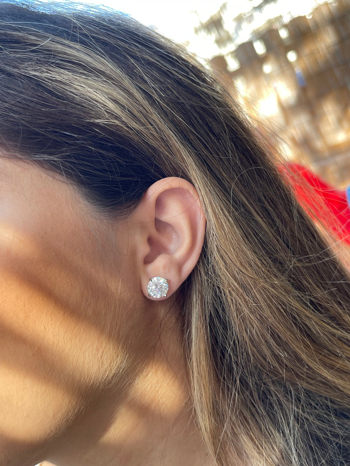 עגילי יהלומים צמודים 4 קראט  מעבדה