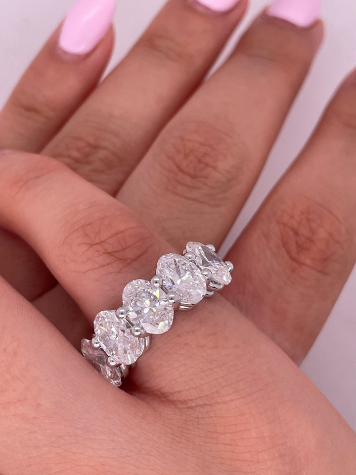 טבעת יהלומים חצי אטרנטי אובלים 5 קראט יהלומים מעבדה cvd