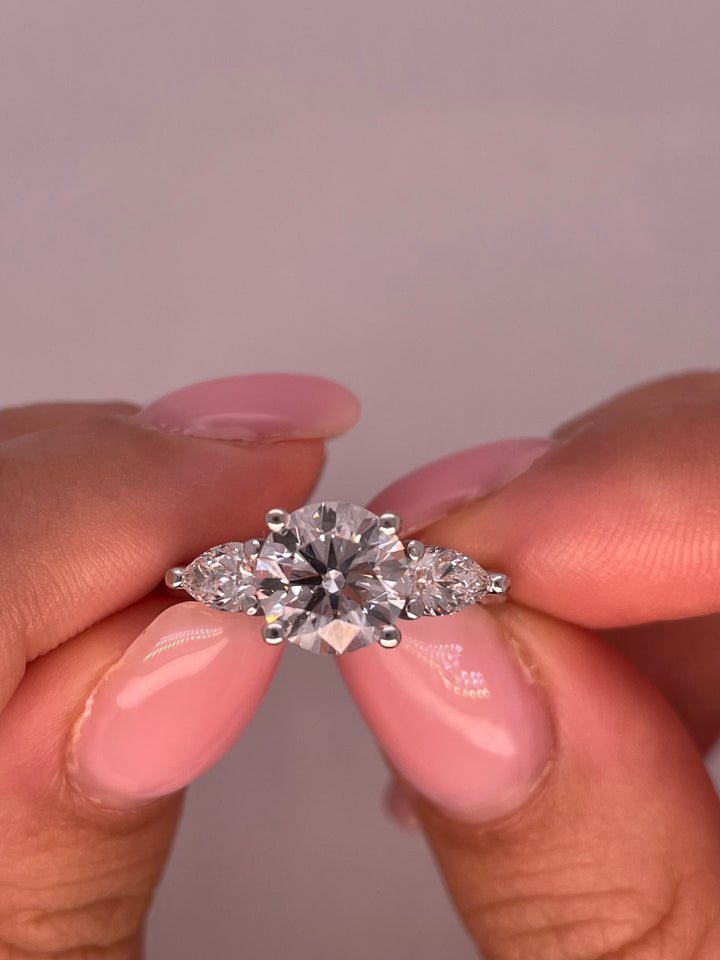 טבעת אירוסין ״אדל״ 3 קראט מעבדה cvd