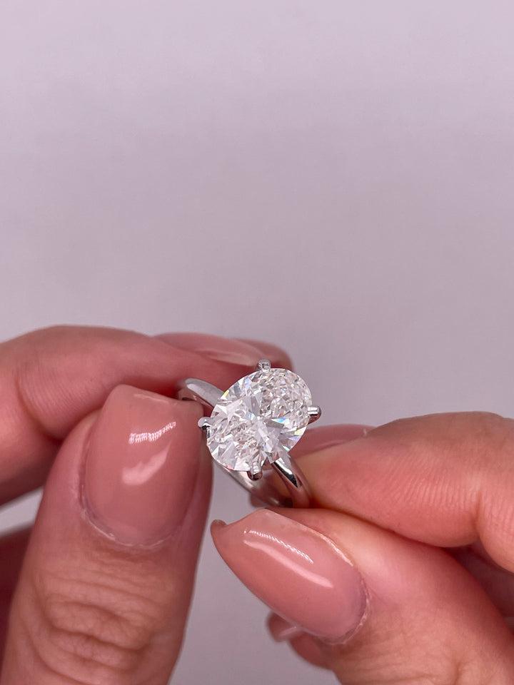 טבעת סוליטר יהלום 1.50 קראט אובל מעבדה cvd