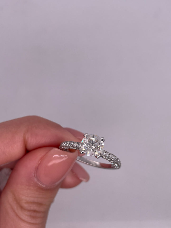 טבעת אירוסין 3 שורות 1.75 קראט טבעי