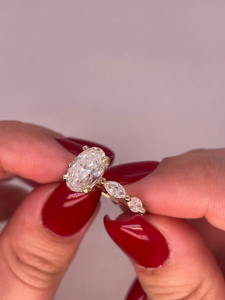 טבעת אירוסין דגם היילי 3.20 קראט מעבדה cvd