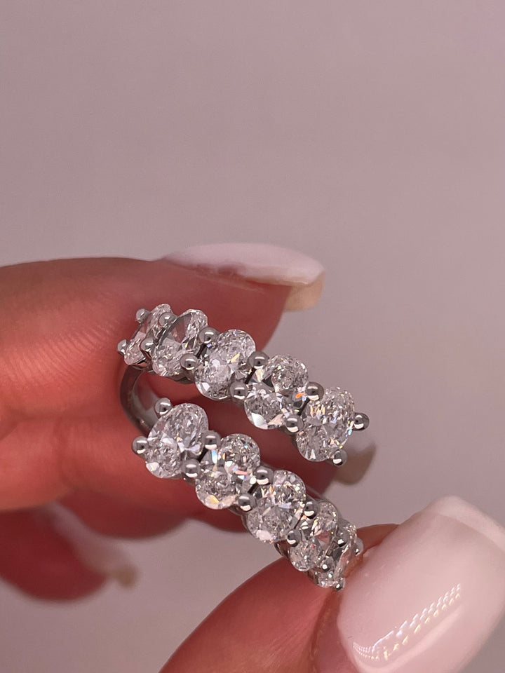 טבעת ״לינוי״ אטרנטי פתוחה אובלים 3 קראט מעבדה cvd