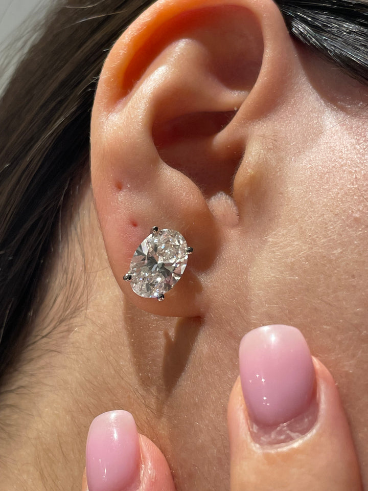 עגילי יהלומים צמודים אובלים 6 קראט