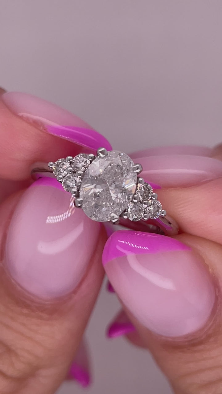 טבעת אירוסין דגם ״נוי״ 1.30 קראט מעבדה cvd