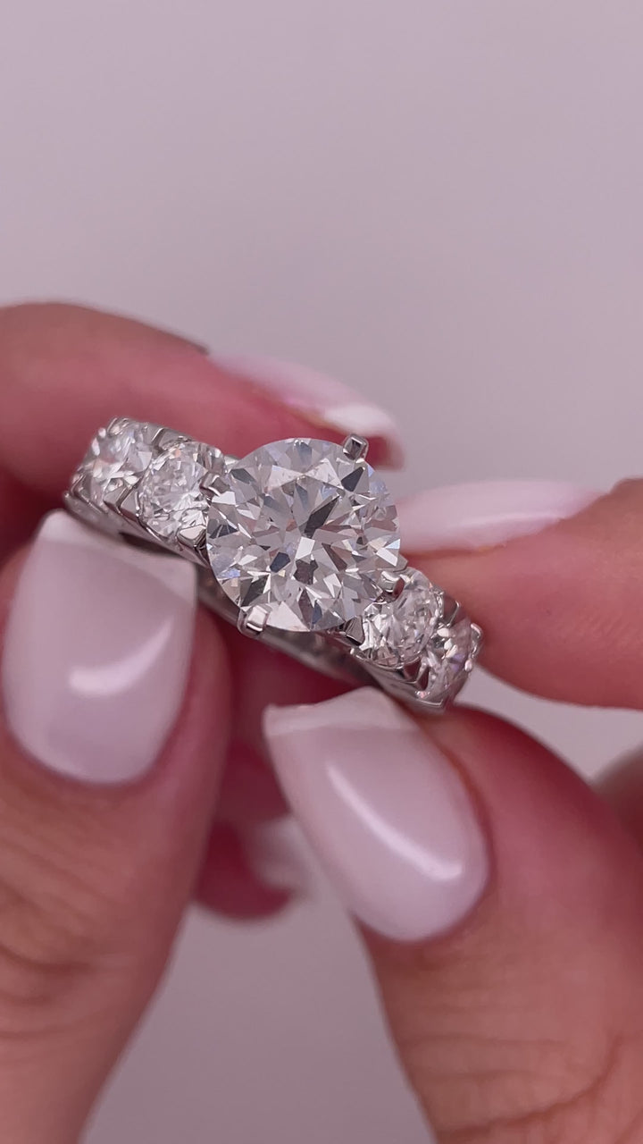 טבעת אירוסין דגם מקיף 8 קראט מעבדה cvd